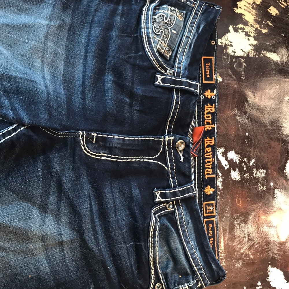 Size 31  telma rocks, easy skinny fit. Inseam 31.